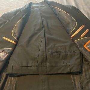 Men’s suit